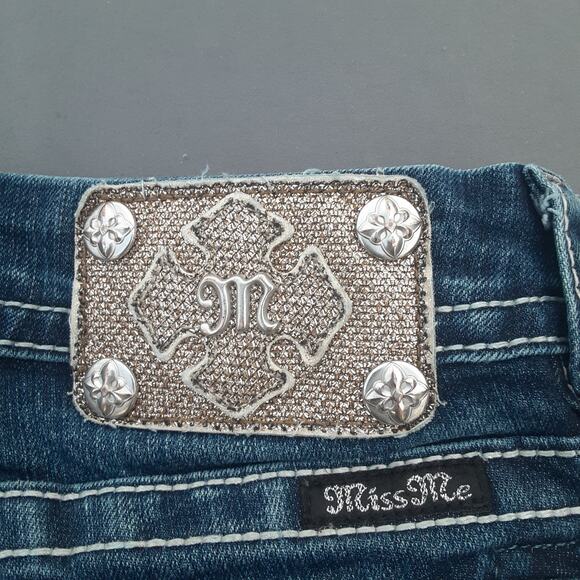Miss Me Womens Denim Cut Off Shorts Embellished Sequin Stones Size 27 Western - Picture 11 of 14